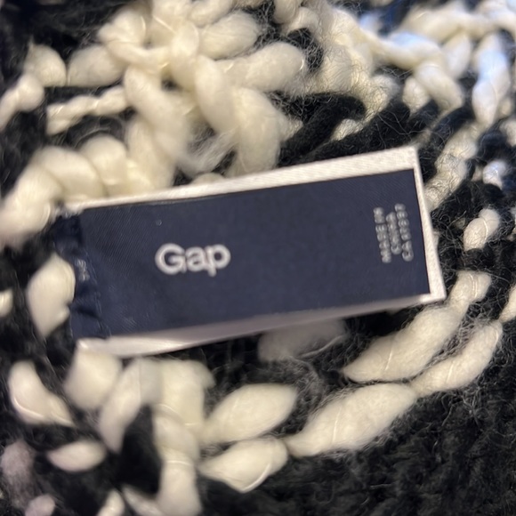 Gap - infinity Knit Black + White Scarf - Picture 3 of 4